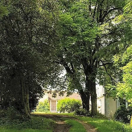Château De Gouyas 3* Montagrier