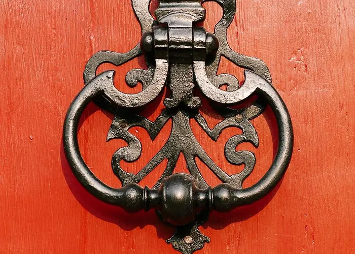 Chateau De Gouyas Bed & Breakfast 3*