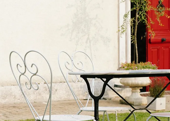 Bed & Breakfast Chateau De Gouyas