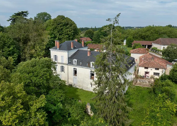 Alojamento de Acomodação e Pequeno-almoço Château De Gouyas